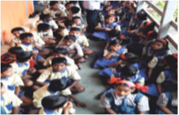Notebook Donation at School in Dehu